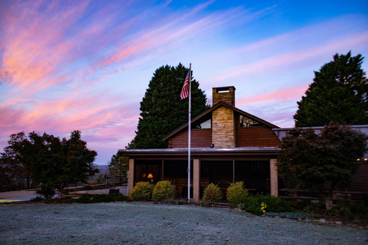 Mountain Top Inn And Resort Warm Springs Экстерьер фото